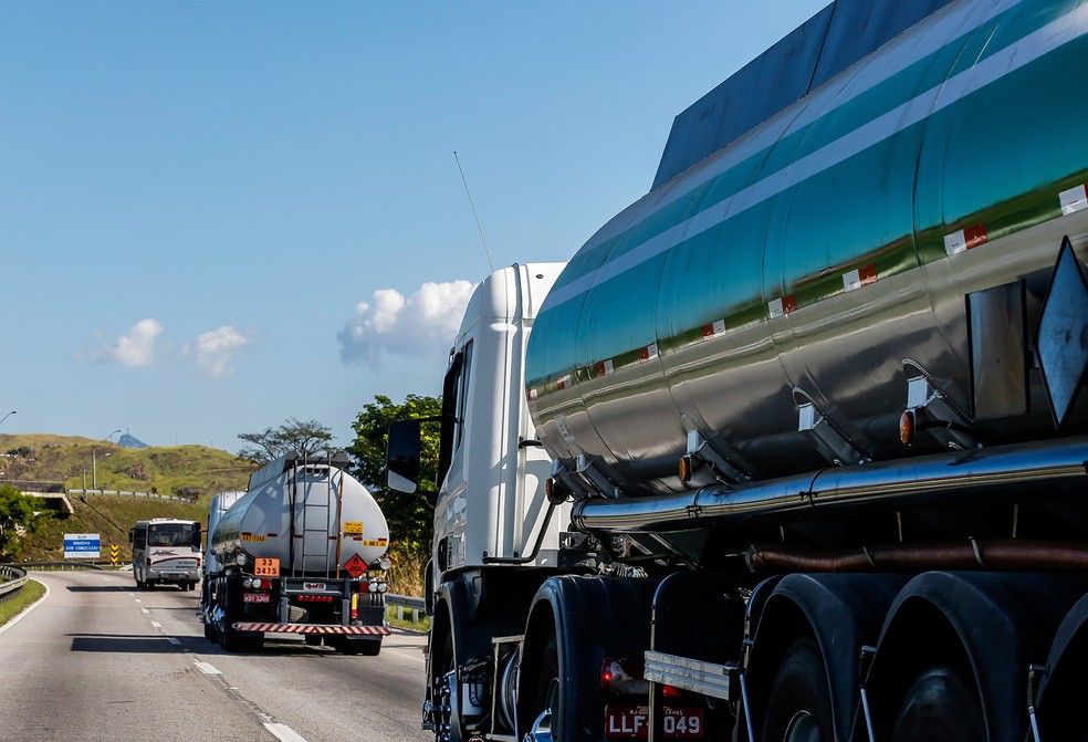 Transportadoras de carga tentam renegociar contratos